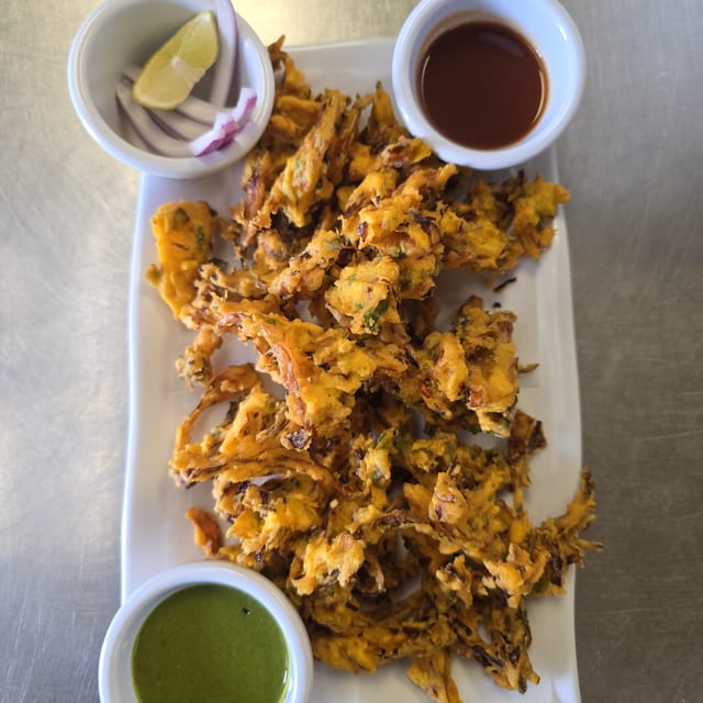 Mix Veg Pakoda.